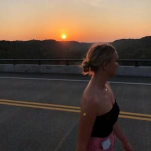 Meet your Posher, Alexandra